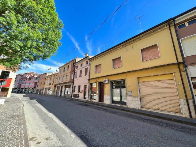 Palazzo in vendita a Argenta, Reggio Emilia
