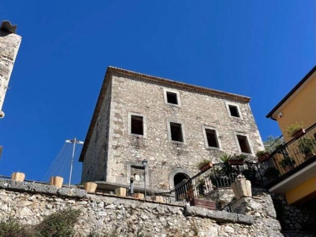 Palazzo in vendita a Cività Falconara, Arpino