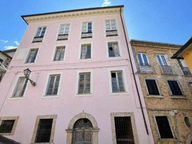 Palazzo in vendita a Acropoli di Civitavecchia, Arpino