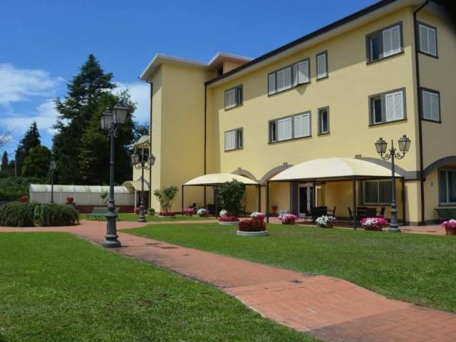 Palazzo in vendita a Spinacceto, Roma Capitale