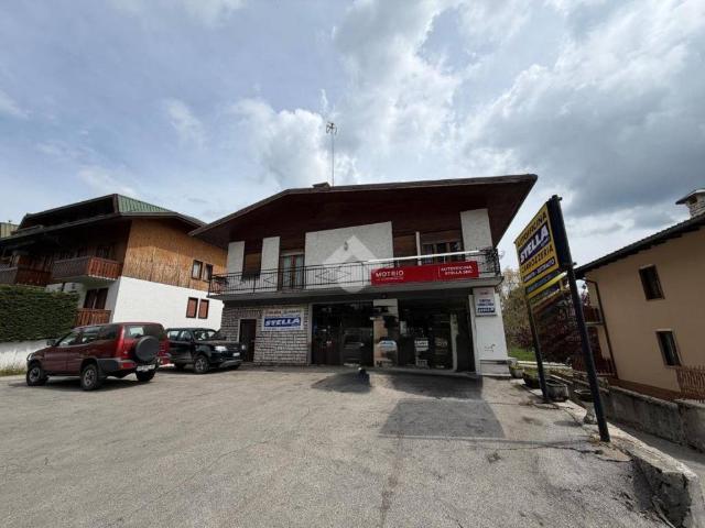 Palazzo in vendita a Asiago, Veneto