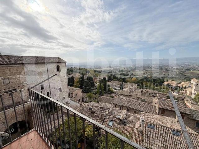 Palazzo in vendita a Valecchie, Assisi