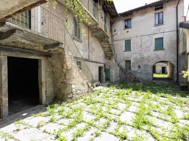 Palazzo in vendita a Pagnano, Asso