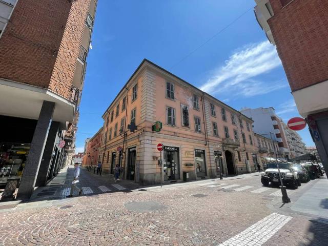 Palazzo in vendita a Rione San Paolo, Piemonte