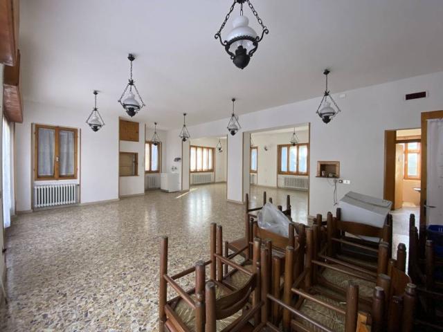 Palazzo in vendita a Giralba, Villapiccola