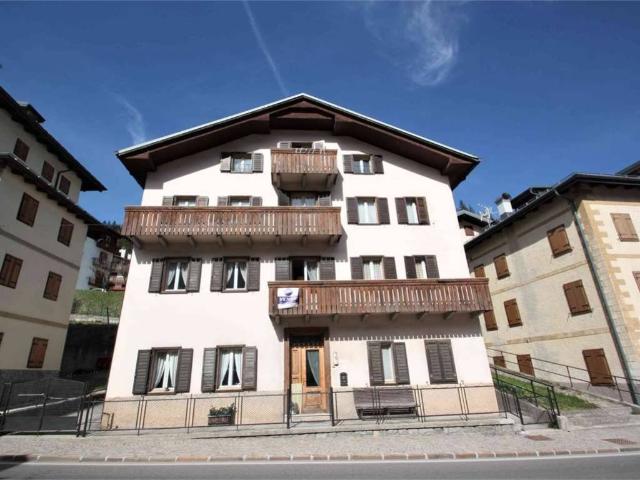 Palazzo in vendita a Villapiccola