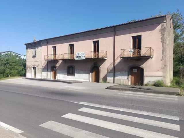 Palazzo in vendita a Avellino, Campania