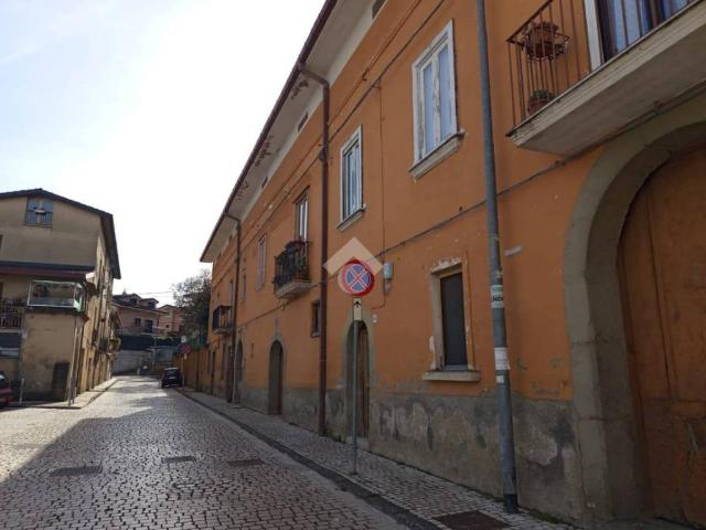 Palazzo in vendita a Avellino, Campania