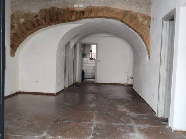 Palazzo in vendita a Borgo San Lorenzo, Aversa
