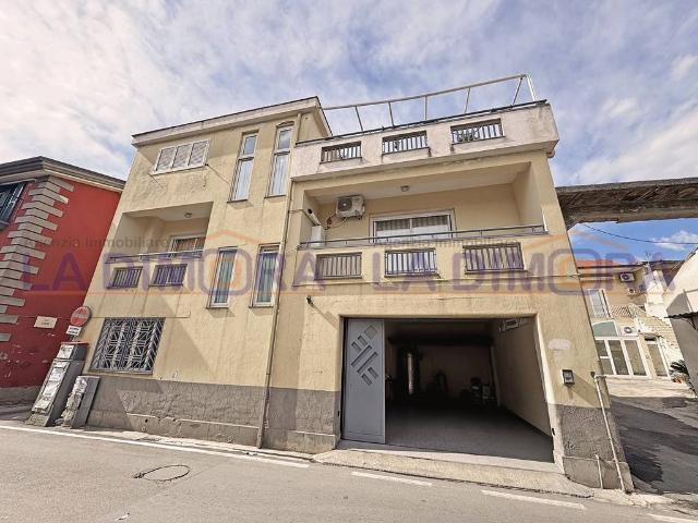 Palazzo in vendita a Bagno d'Aversa, Aversa