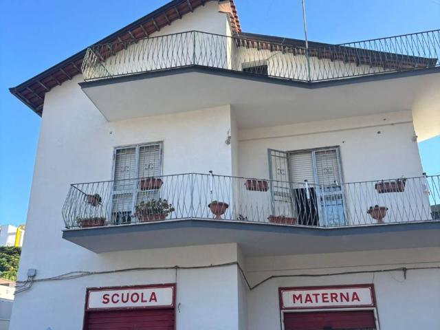 Palazzo in vendita a Bagno d'Aversa, Aversa