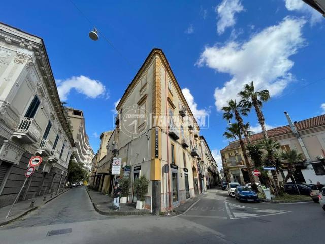 Palazzo in vendita a Bagno d'Aversa, Aversa