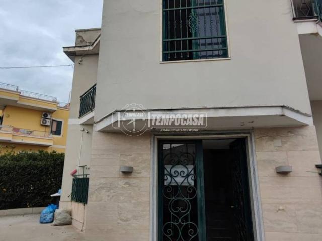 Palazzo in vendita a Bagno d'Aversa, Aversa