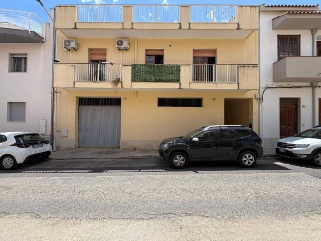 Palazzo in vendita a Avola, Sicilia