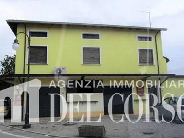 Palazzo in vendita a Azzano Decimo, Friuli-Venezia Giulia