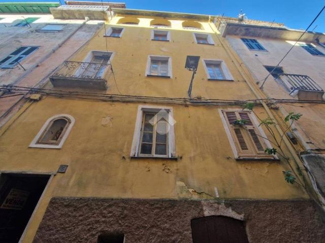 Palazzo in vendita a Badalucco, Liguria