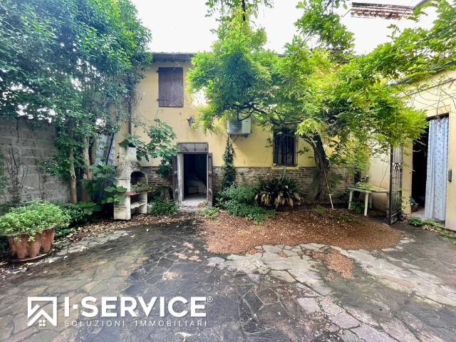 Palazzo in vendita a Unione dei comuni della Bassa Romagna, Bagnacavallo