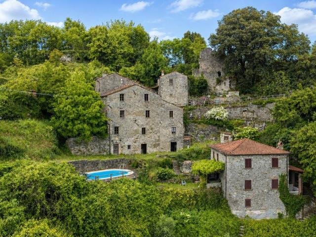 Palazzo in vendita a Unione dei comuni Media Valle del Serchio, Limano