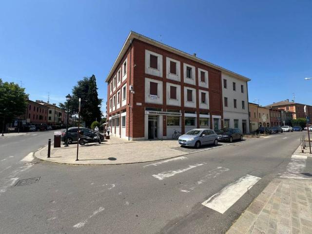 Palazzo in vendita a Terra di Mezzo, Re