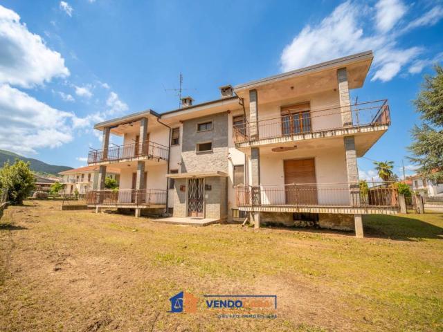 Palazzo in vendita a Villaretto, Piemonte