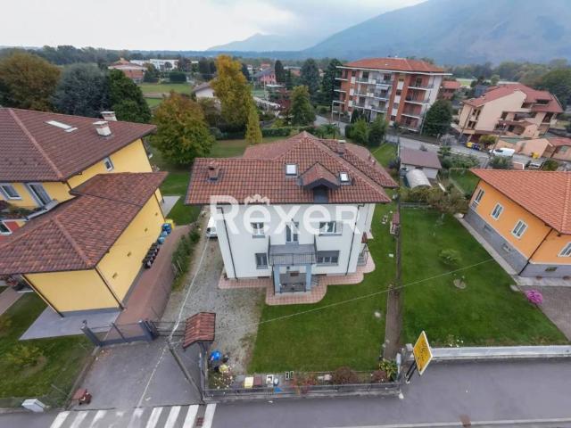 Palazzo in vendita a Unione Montana di Comuni delle Valli di Lanzo, Ceronda e Casternone, Piemonte