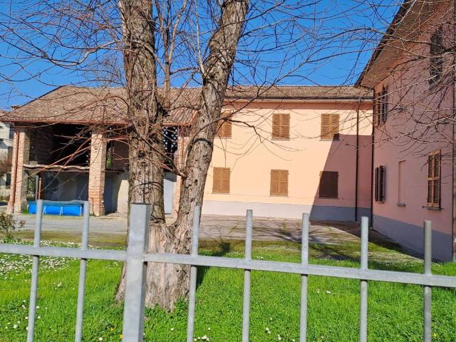 Palazzo in vendita a Barbianello, Lombardia