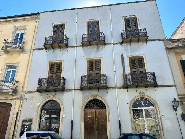 Palazzo in vendita a Barcellona, Barcellona Pozzo Di Gotto