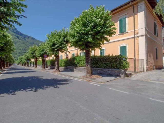Palazzo in vendita a Unione dei comuni Media Valle del Serchio, Barga