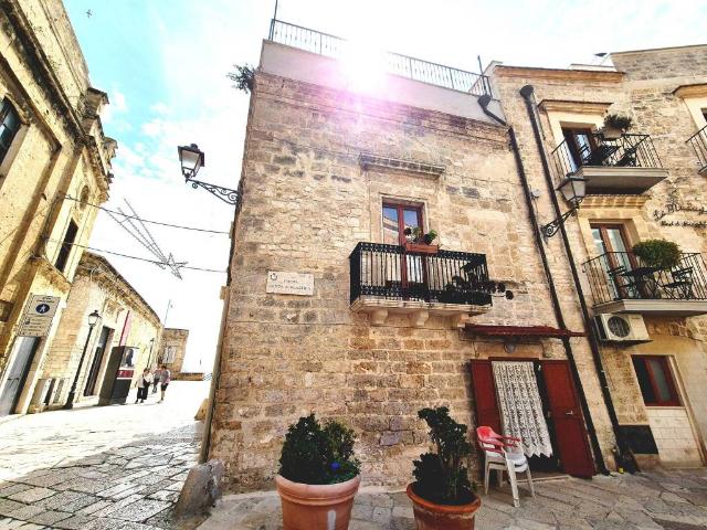 Palazzo in vendita a Municipio 1, Puglia