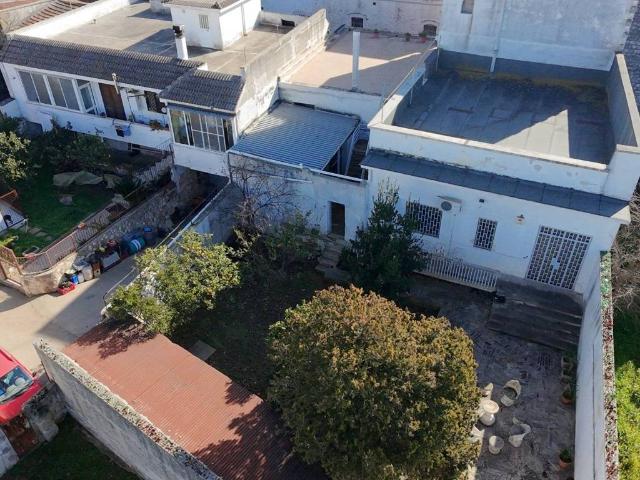 Palazzo in vendita a Municipio 4, Puglia