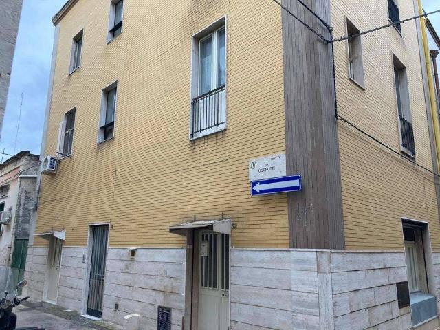 Palazzo in vendita a Municipio 4, Puglia