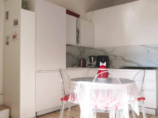 Palazzo in vendita a Loseto, Bari