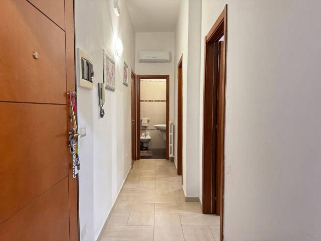 Palazzo in vendita a Carbonara di Bari, Bari