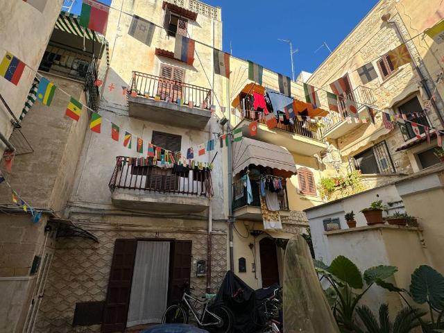 Palazzo in vendita a Municipio 1, Puglia