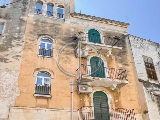 Palazzo in vendita a Municipio 1, Puglia