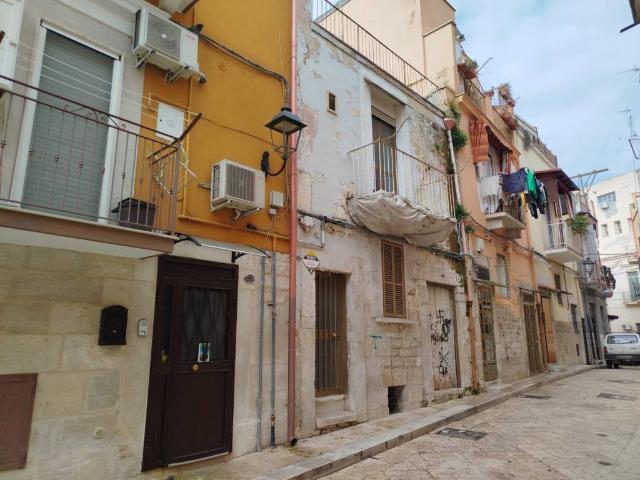 Palazzo in vendita a Centro, Barletta