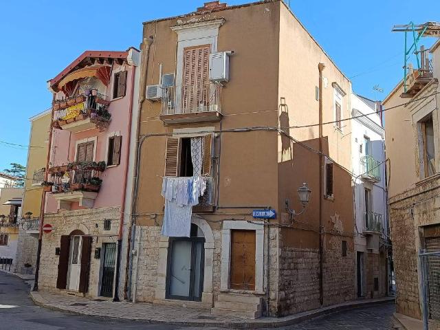 Palazzo in vendita a Barletta, Barletta-andria-trani