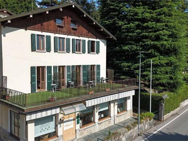 Palazzo in vendita a Vallicello, Barzio