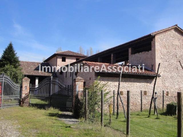 Palazzo in vendita a Bassano Del Grappa, Veneto