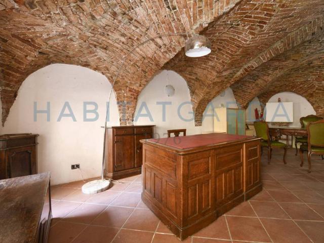 Palazzo in vendita a Bedizzole, Lombardia
