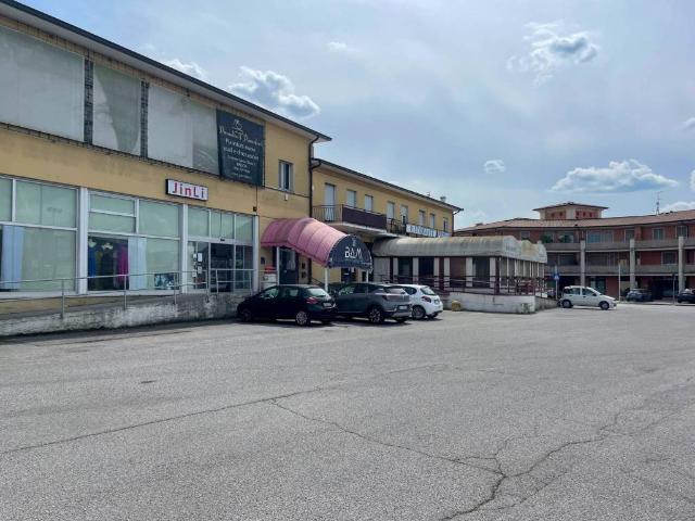 Palazzo in vendita a Bedizzole, Lombardia