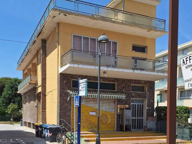 Palazzo in vendita a Igea, Bellaria