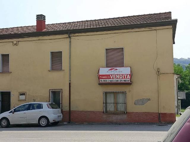 Palazzo in vendita a Benevento, Campania