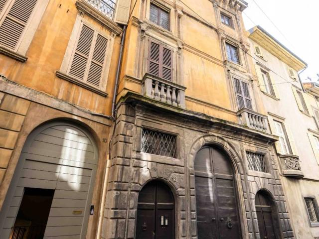 Palazzo in vendita a Città Alta, Bergamo