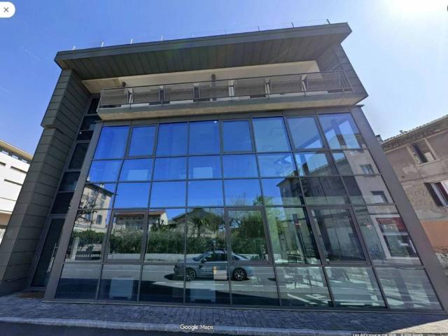 Palazzo in vendita a Bergamo, Lombardia