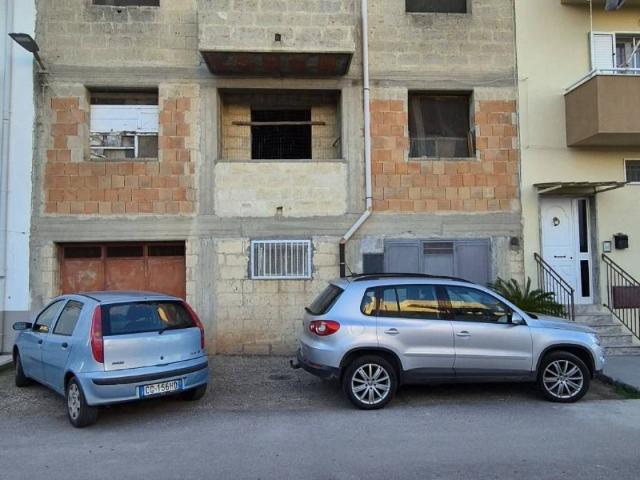 Palazzo in vendita a Bernalda, Basilicata