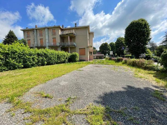 Palazzo in vendita a Valle Guidino, Besana In Brianza