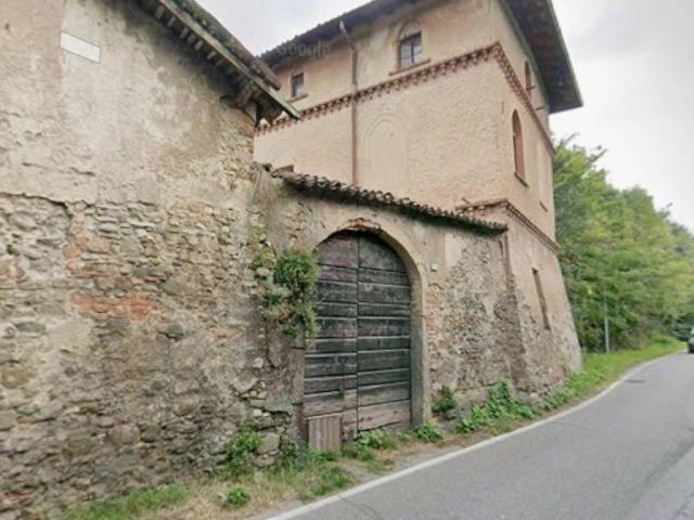 Palazzo in vendita a Montesiro, Besana In Brianza