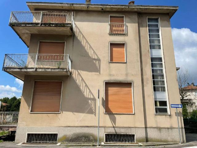 Palazzo in vendita a Valle Guidino, Besana in Brianza
