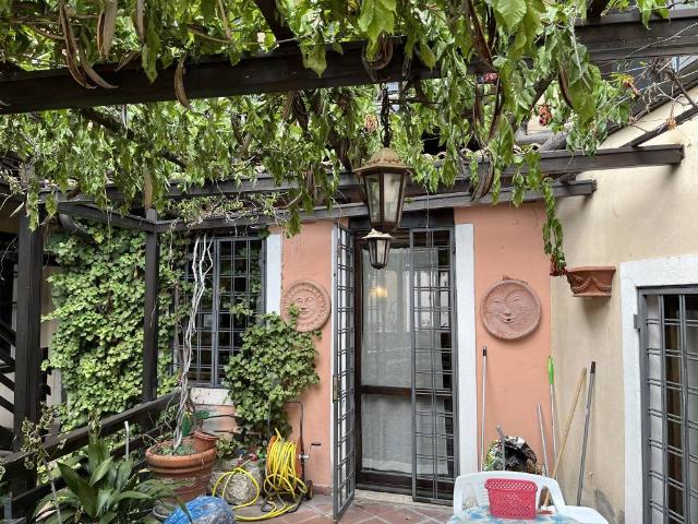 Palazzo in vendita a Comunità della Vallagarina, Besenello